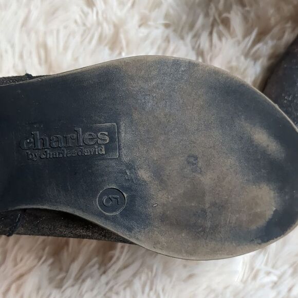 Charles by Charles David Silver Metallic Leather Booties Size 5 - Picture 8 of 9